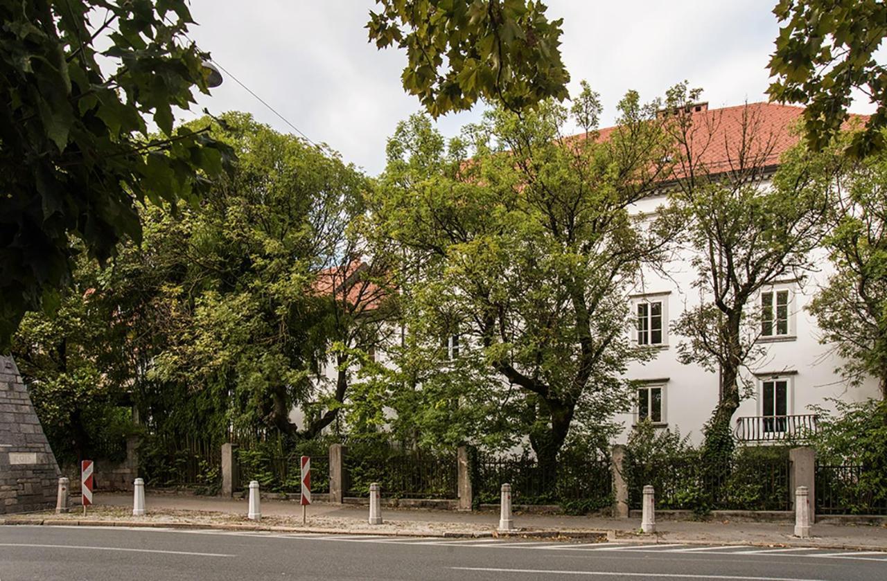 Apartment Breg - Old Town River Ljubljana Bagian luar foto